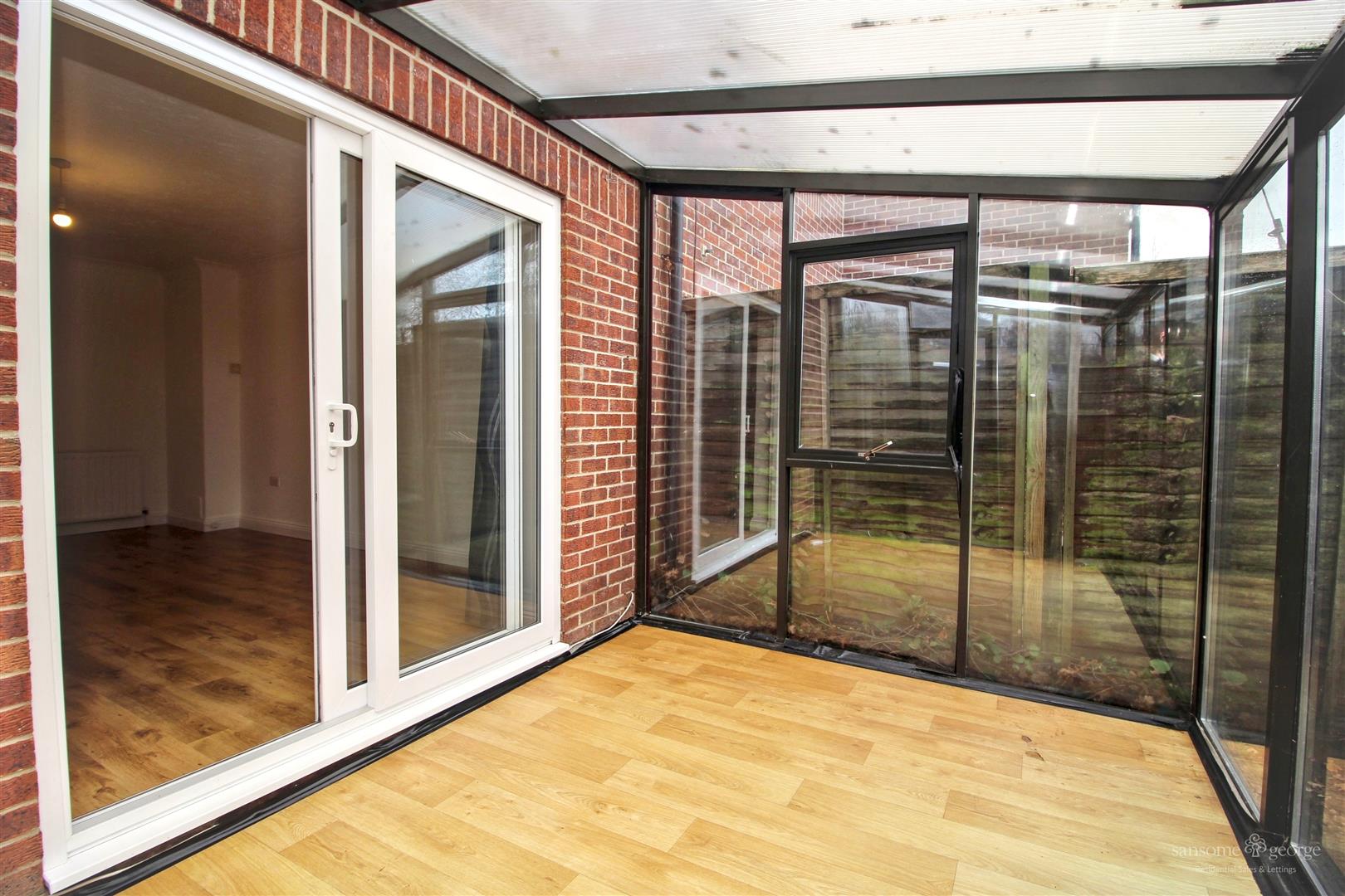 Horseshoe Crescent, Burghfield Common, Reading